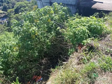 Terreno / Lote / Condomínio à venda, 574m² no Castelanea, Petrópolis