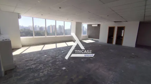 Conjunto Comercial / Sala para alugar, 140m² no Várzea de Baixo, São Paulo