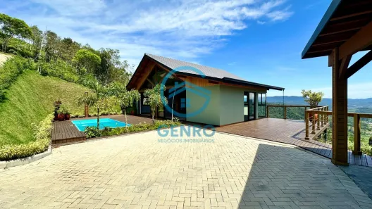 Fazenda / Sítio / Chácara com 3 Quartos à venda, 1600m² no Centro, São João Batista