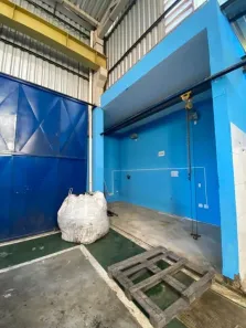 Galpão / Depósito / Armazém à venda, 900m² no Imboassica, Macaé