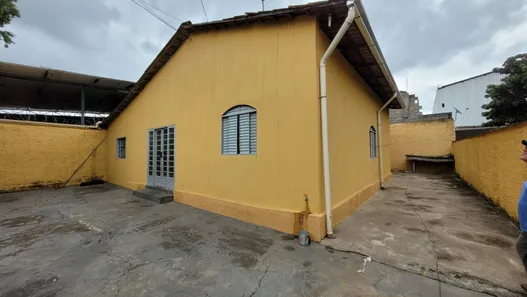 Prédio Inteiro com 4 Quartos à venda, 400m² no Jardim Bela Vista - Continuação, Aparecida de Goiânia
