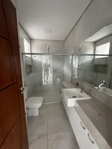 Casa com 3 Quartos para alugar, 213m² no Esplanada, Governador Valadares