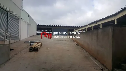 Galpão / Depósito / Armazém para alugar, 700m² no Vila Caldas, Carapicuíba
