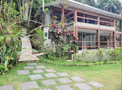 Casa de Condomínio com 3 Quartos para alugar, 165m² no Barra do Sahy, São Sebastião