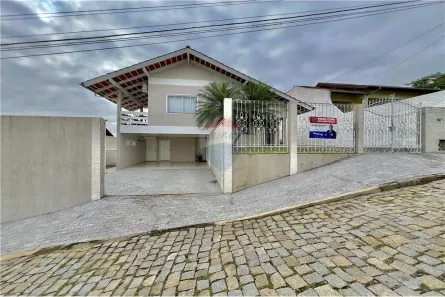 Casa com 3 Quartos à venda, 210m² no Badenfurt, Blumenau