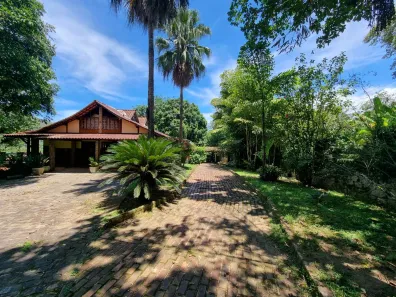 Fazenda / Sítio / Chácara com 3 Quartos à venda, 13500m² no Loteamento Colina do Conde, Cachoeiras de Macacu