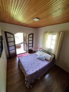 Fazenda / Sítio / Chácara com 3 Quartos à venda, 155m² no Fundão, Alambari