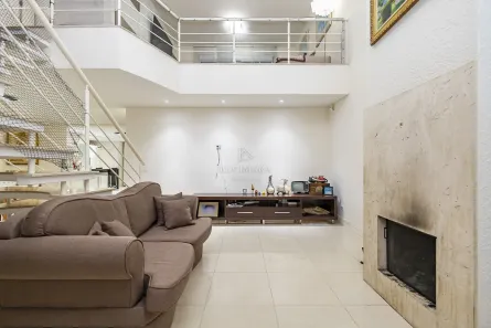 Casa com 4 Quartos para alugar, 316m² no Jardim Social, Curitiba