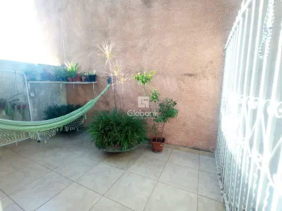 Loja / Salão / Ponto Comercial com 3 Quartos à venda, 200m² no Todos os Santos, Montes Claros