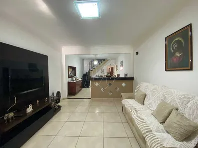Sobrado com 3 Quartos à venda, 155m² no Jardim Aclimação, Araraquara