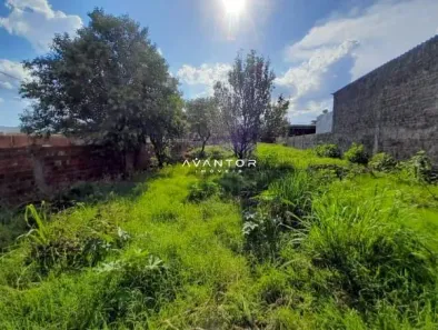 Terreno / Lote / Condomínio para alugar, 516m² no São José, Santa Maria