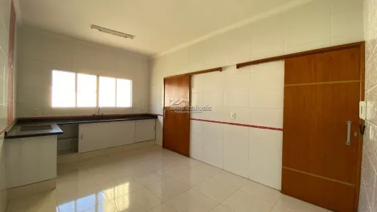 Sobrado com 3 Quartos para alugar, 150m² no Jardim Terras de Santo Antônio, Hortolândia