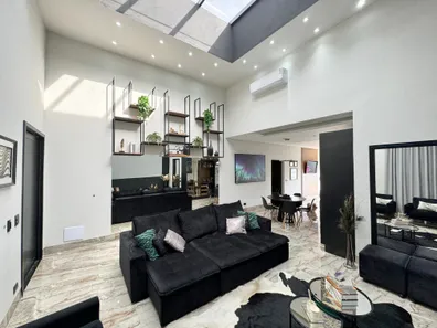 Casa de Condomínio com 3 Quartos à venda, 203m² no Parque Pioneiros, Sarandi