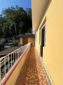 Casa com 2 Quartos para alugar, 80m² no Castelanea, Petrópolis