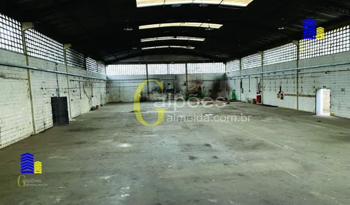 Galpão / Depósito / Armazém para alugar, 790m² no Piratininga, Osasco