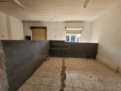 Loja / Salão / Ponto Comercial para alugar, 50m² no Chácara Braz Miraglia, Jaú