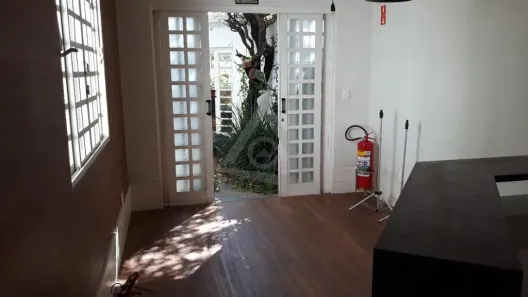 Prédio Inteiro com 1 Quarto para venda ou aluguel, 174m² no Cambuí, Campinas