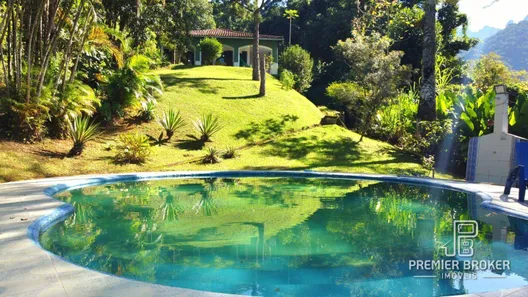 Fazenda / Sítio / Chácara com 7 Quartos à venda, 400m² no Corujas, Guapimirim