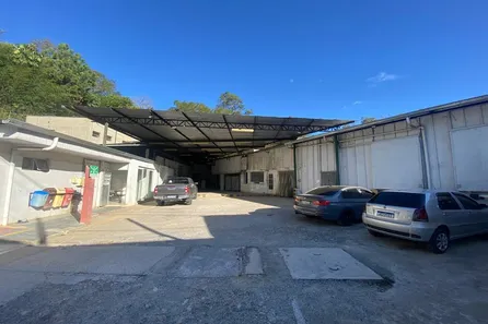 Galpão / Depósito / Armazém para venda ou aluguel, 2276m² no Centro (São João Novo), São Roque