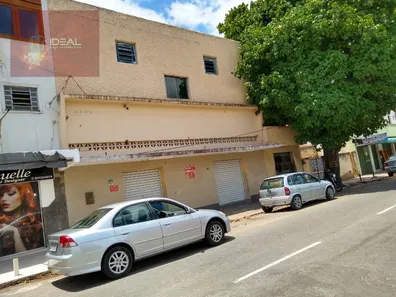 Galpão / Depósito / Armazém à venda, 380m² no Parque Turf Club, Campos dos Goytacazes