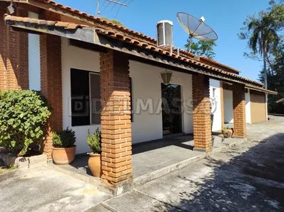 Fazenda / Sítio / Chácara com 4 Quartos para alugar, 1955m² no Curral, Ibiúna