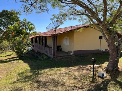 Fazenda / Sítio / Chácara com 5 Quartos à venda, 75000m² no Planaltina, Brasília