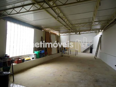 Galpão / Depósito / Armazém à venda, 710m² no Cachoeirinha, Belo Horizonte