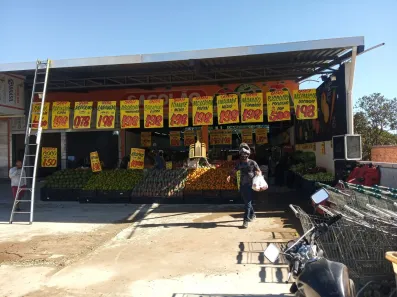 Loja / Salão / Ponto Comercial à venda, 200m² no Esmeraldas, Esmeraldas