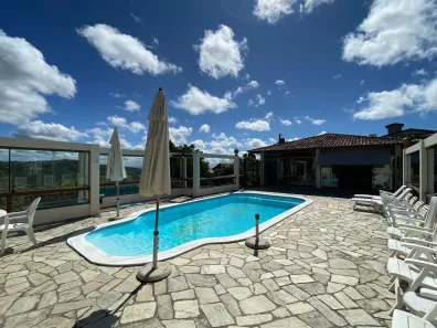 Fazenda / Sítio / Chácara com 5 Quartos à venda, 680m² no Alpes Suiços, Gravatá