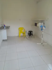 Fazenda / Sítio / Chácara com 2 Quartos à venda, 3000m² no Chácara Marambaia, Caçapava