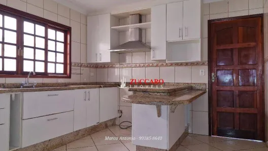 Sobrado com 3 Quartos para alugar, 195m² no Jardim Paraventi, Guarulhos
