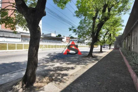 Prédio Inteiro para alugar, 1631m² no Jaguaré, São Paulo