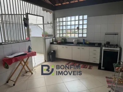 Sobrado com 4 Quartos à venda, 300m² no Santo Agostinho, Governador Valadares