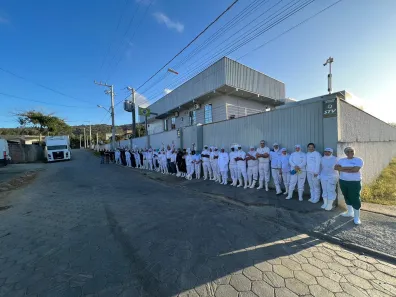 Galpão / Depósito / Armazém para venda ou aluguel, 1144m² no Nossa Senhora de Fátima, Penha
