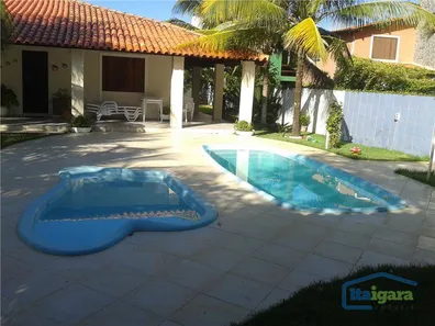 Casa de Condomínio com 5 Quartos para alugar, 320m² no Centro, Camaçari