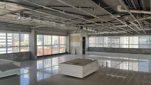 Conjunto Comercial / Sala para alugar, 323m² no Gleba Fazenda Palhano, Londrina