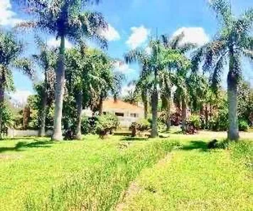 Fazenda / Sítio / Chácara com 8 Quartos para venda ou aluguel, 1000m² no , Cabreúva