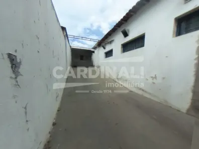 Casa com 2 Quartos para alugar, 250m² no Vila Brasília, São Carlos