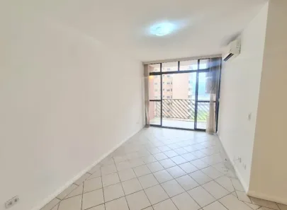 Apartamento com 3 Quartos para alugar, 80m² no Tamboré, Barueri