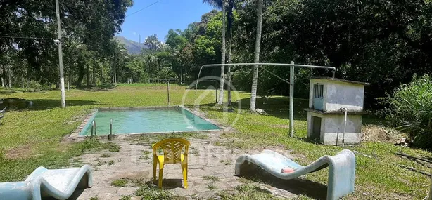 Fazenda / Sítio / Chácara com 8 Quartos à venda, 300m² no Taquara, Duque de Caxias