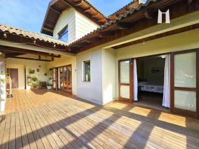 Fazenda / Sítio / Chácara com 4 Quartos à venda, 252m² no Rondinha, Campo Largo