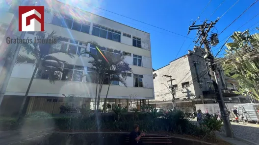 Apartamento com 2 Quartos à venda, 60m² no Centro, Petrópolis