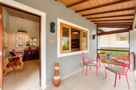 Casa de Condomínio com 4 Quartos à venda, 250m² no Posse, Teresópolis