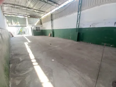Galpão / Depósito / Armazém para alugar, 290m² no Centro, Niterói