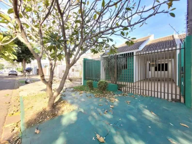Casa com 3 Quartos para alugar, 100m² no Parque das Laranjeiras, Maringá