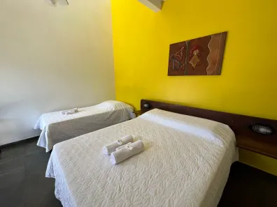 Hotel / Motel / Pousada com 9 Quartos à venda, 260m² no Boiçucanga, São Sebastião