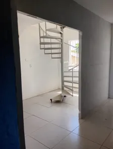 Loja / Salão / Ponto Comercial com 4 Quartos para alugar, 700m² no Ouro Preto, Olinda