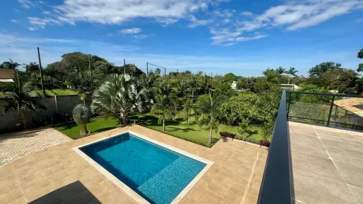 Fazenda / Sítio / Chácara com 4 Quartos à venda, 400m² no Chácara Santa Maria, Cambé
