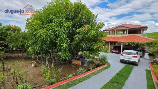 Fazenda / Sítio / Chácara com 3 Quartos à venda, 222m² no Roseirinha, Caçapava