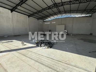 Galpão / Depósito / Armazém à venda, 440m² no Jardim Maravilha, Petrolina